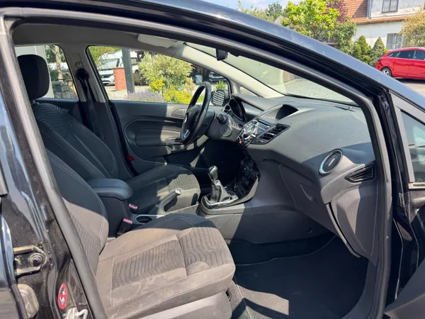 Ford Fiesta Titanium 1.0 EcoBoost 92kW - foto 18