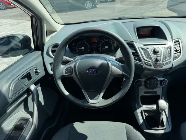Ford Fiesta 1.25i 44kW - foto 14
