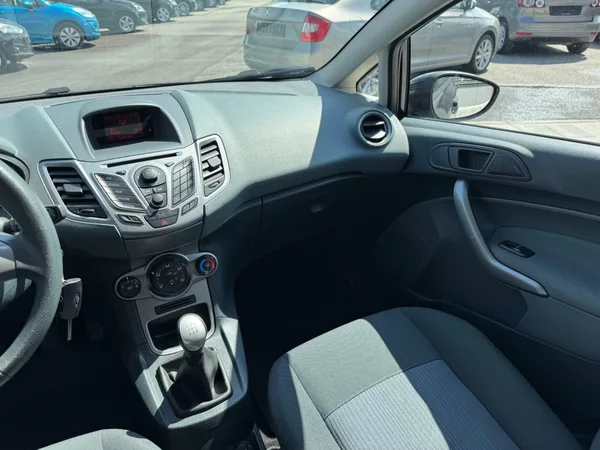 Ford Fiesta 1.25i 44kW - foto 15