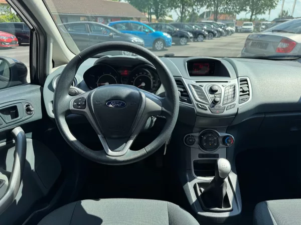 Ford Fiesta 1.25i 44kW - foto 18