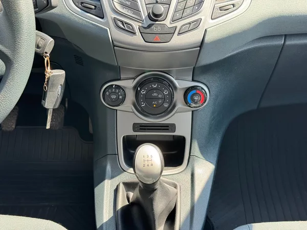 Ford Fiesta 1.25i 44kW - foto 20