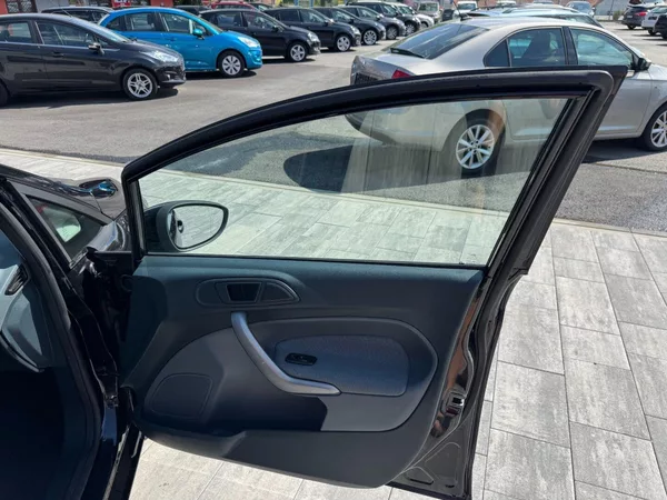 Ford Fiesta 1.25i 44kW - foto 26