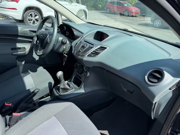 Ford Fiesta 1.25i 44kW - foto 28