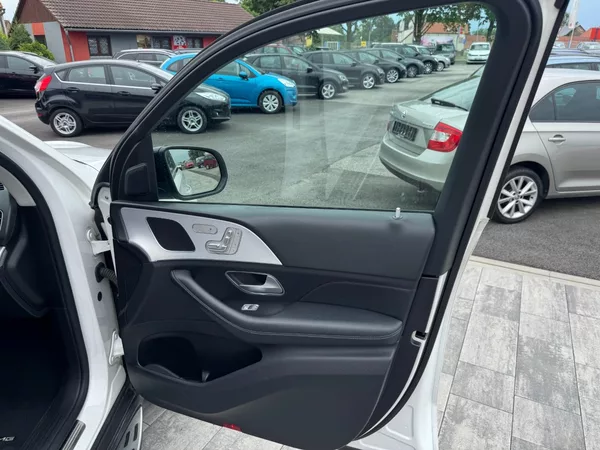Mercedes-Benz GLE 350D AMG Line 4Matic - foto 25
