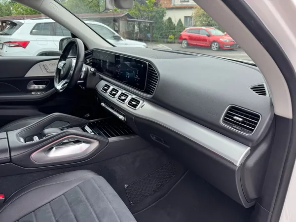 Mercedes-Benz GLE 350D AMG Line 4Matic - foto 27
