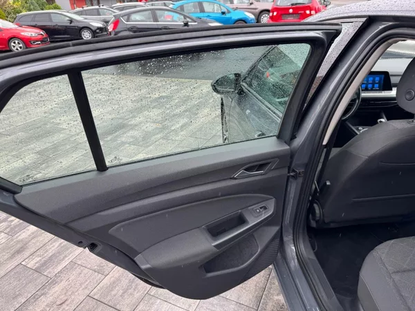 Volkswagen Golf Edition 1.5 TSI 96kW - foto 12