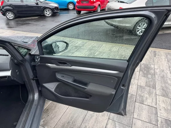 Volkswagen Golf Edition 1.5 TSI 96kW - foto 26