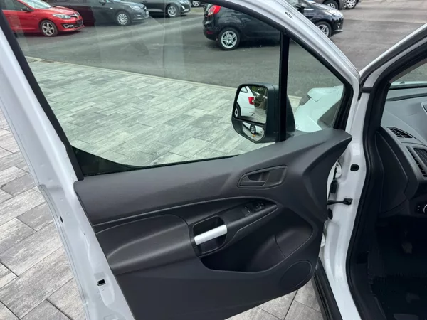 Ford Transit Connect 1,6 Tdci 70 Kw L2H1 5 Míst - foto 9