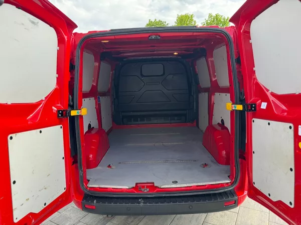 Ford Transit Custom 2,0 TDCi 96 KW L1H1 - foto 18