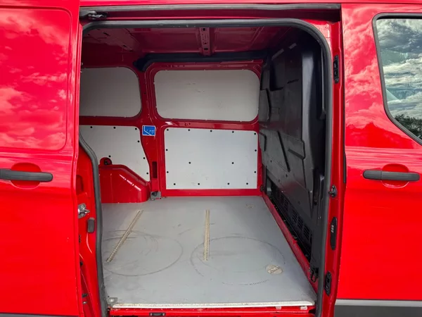 Ford Transit Custom 2,0 TDCi 96 KW L1H1 - foto 19