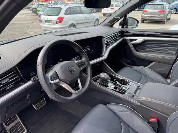 Volkswagen Touareg R-Line 3.0 TDI 4Motion 210kW - foto 11