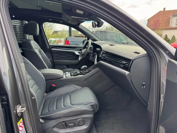 Volkswagen Touareg R-Line 3.0 TDI 4Motion 210kW - foto 38