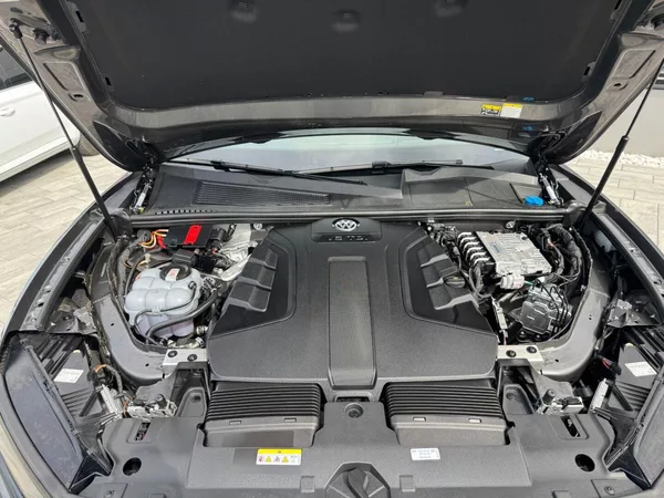 Volkswagen Touareg R-Line 3.0 TDI 4Motion 210kW - foto 41