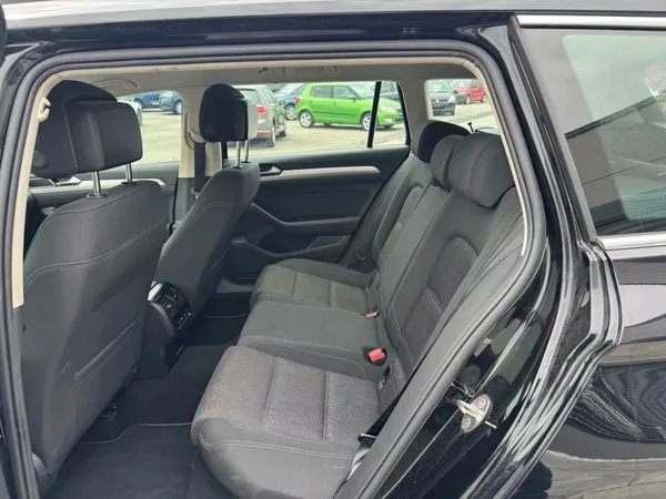 Volkswagen Passat 2,0 TDI 110 KW DSG Comfortline - foto 13