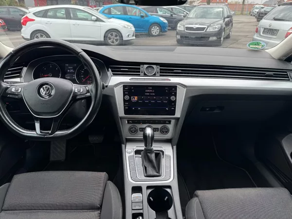 Volkswagen Passat 2,0 TDI 110 KW DSG Comfortline - foto 18