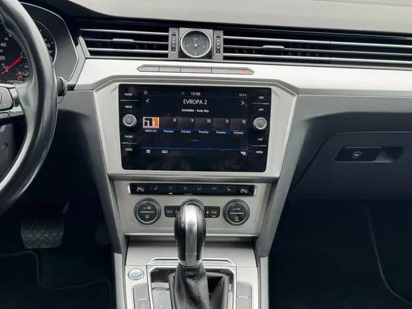 Volkswagen Passat 2,0 TDI 110 KW DSG Comfortline - foto 19