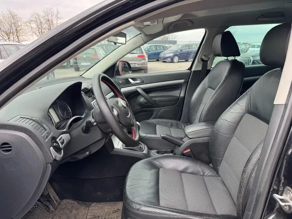 Škoda Octavia 1.6 TDI 77kW - foto 10