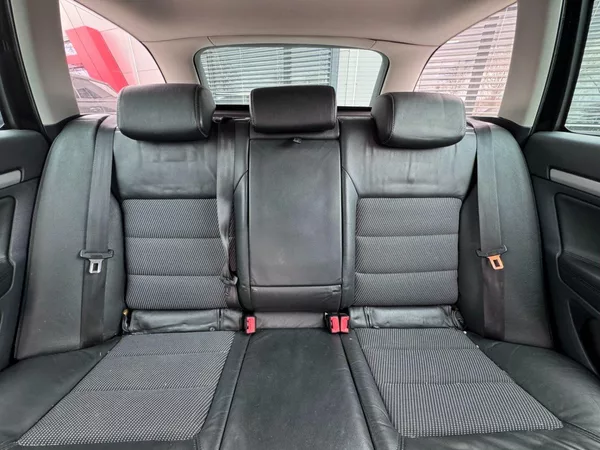 Škoda Octavia 1.6 TDI 77kW - foto 12
