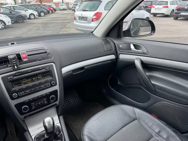 Škoda Octavia 1.6 TDI 77kW - foto 16