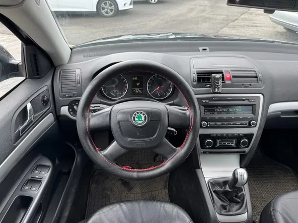 Škoda Octavia 1.6 TDI 77kW - foto 17