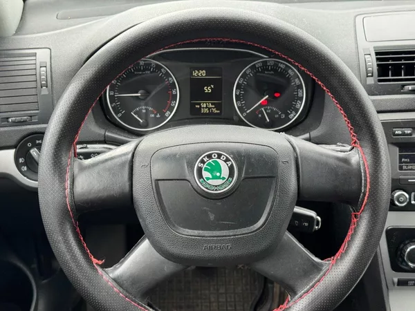 Škoda Octavia 1.6 TDI 77kW - foto 18