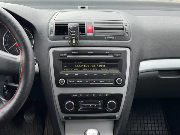 Škoda Octavia 1.6 TDI 77kW - foto 21