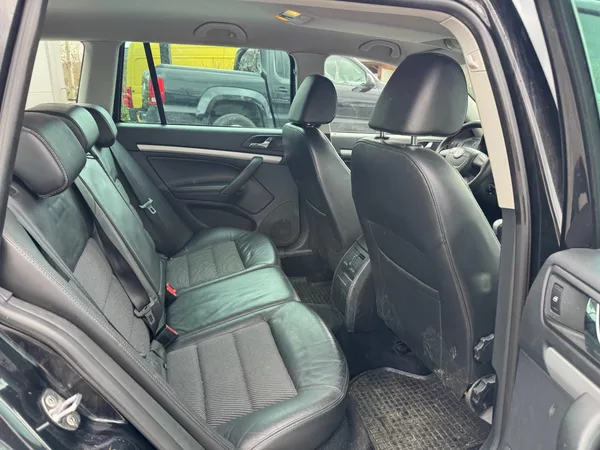 Škoda Octavia 1.6 TDI 77kW - foto 25