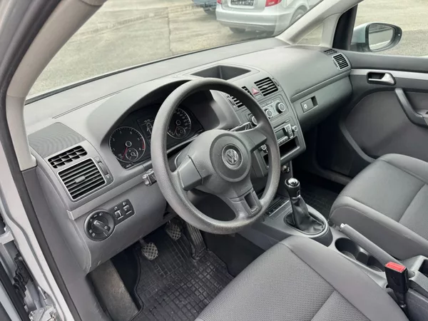 Volkswagen Touran Trendline 1.6 TDI 77kW - foto 11