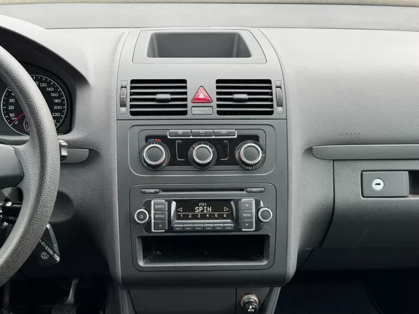 Volkswagen Touran Trendline 1.6 TDI 77kW - foto 20