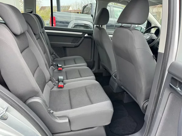 Volkswagen Touran Trendline 1.6 TDI 77kW - foto 23