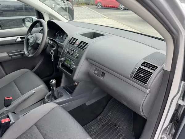 Volkswagen Touran Trendline 1.6 TDI 77kW - foto 26