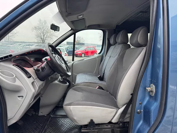 Opel Vivaro 2.0 TDCi 66kW Klima - foto 10