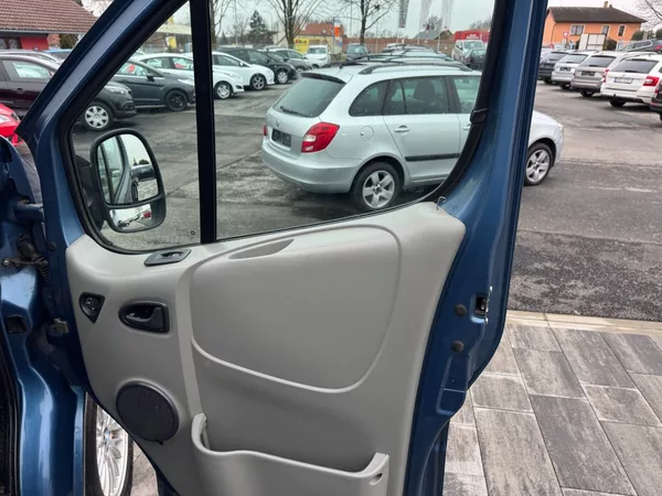 Opel Vivaro 2.0 TDCi 66kW Klima - foto 15