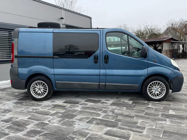 Opel Vivaro 2.0 TDCi 66kW Klima - foto 4