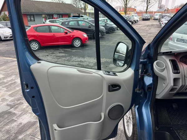 Opel Vivaro 2.0 TDCi 66kW Klima - foto 9