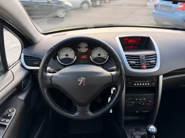 Peugeot 207 SW 1.6HDi 66kW - foto 14