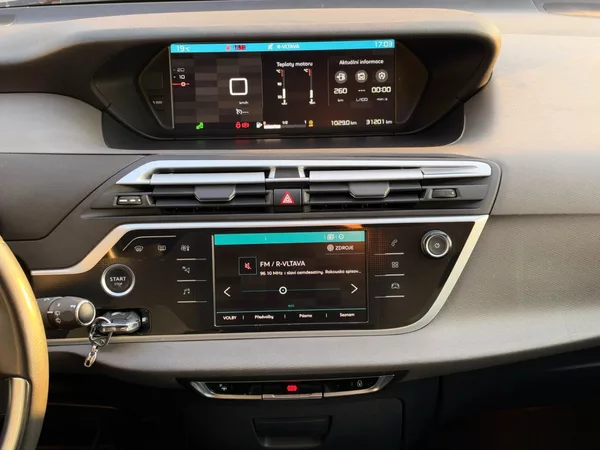 Citroën Grand C4 SpaceTourer 1.2 PureTech 96kW 7.Míst - foto 17