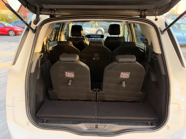 Citroën Grand C4 SpaceTourer 1.2 PureTech 96kW 7.Míst - foto 21