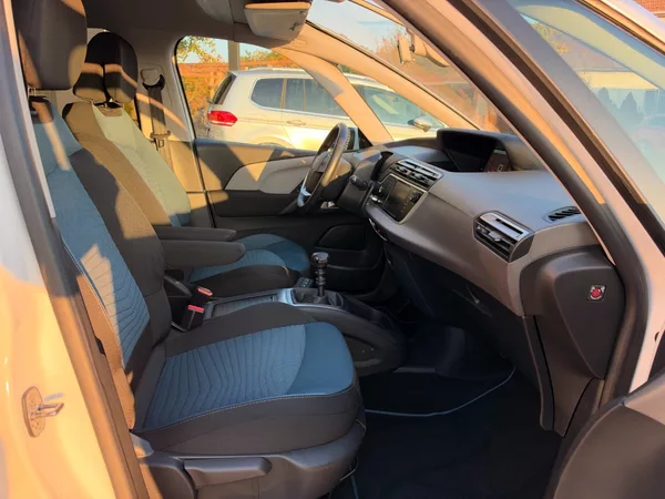 Citroën Grand C4 SpaceTourer 1.2 PureTech 96kW 7.Míst - foto 25
