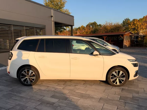 Citroën Grand C4 SpaceTourer 1.2 PureTech 96kW 7.Míst - foto 4