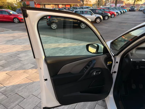 Citroën Grand C4 SpaceTourer 1.2 PureTech 96kW 7.Míst - foto 9