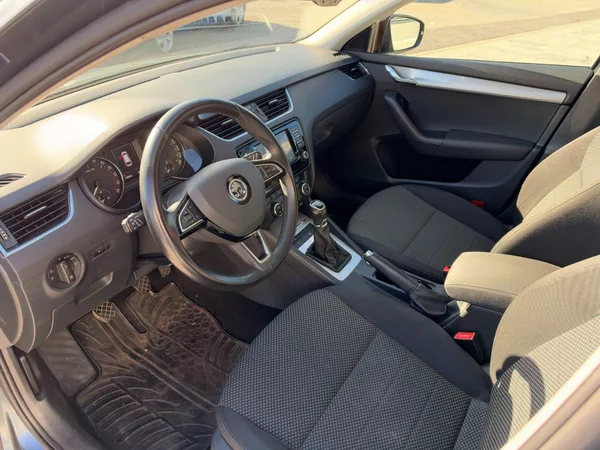 Škoda Octavia 1.6 TDI 81kW - foto 11