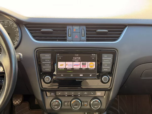 Škoda Octavia 1.6 TDI 81kW - foto 19
