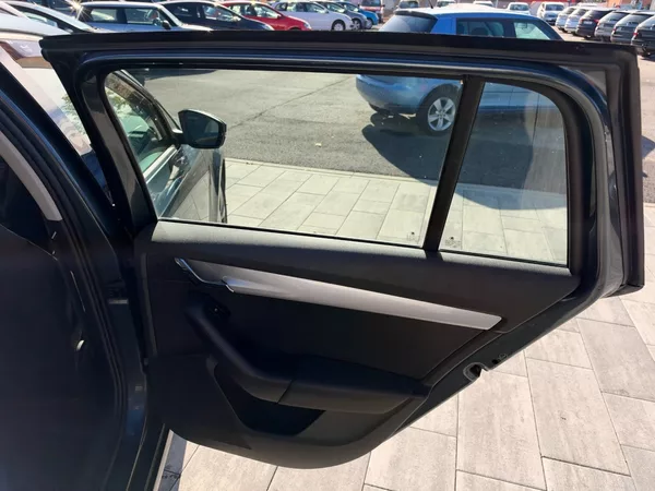Škoda Octavia 1.6 TDI 81kW - foto 24