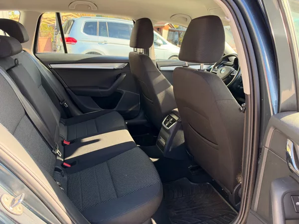 Škoda Octavia 1.6 TDI 81kW - foto 25