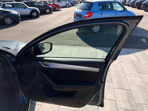 Škoda Octavia 1.6 TDI 81kW - foto 26