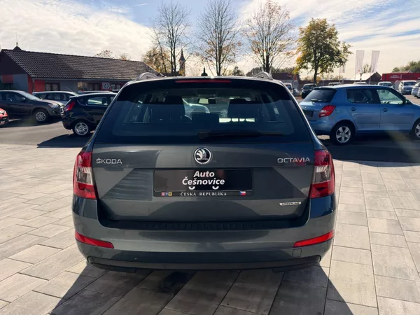 Škoda Octavia 1.6 TDI 81kW - foto 6
