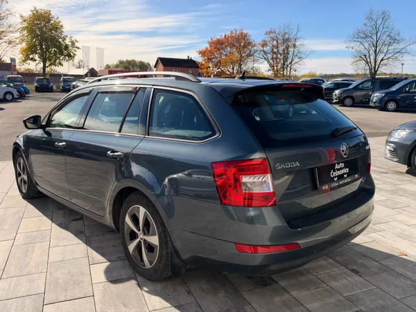Škoda Octavia 1.6 TDI 81kW - foto 7
