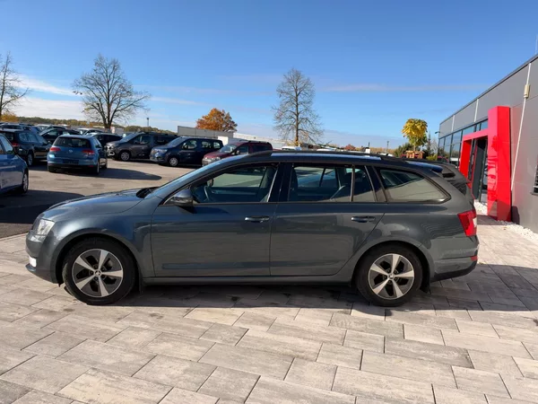 Škoda Octavia 1.6 TDI 81kW - foto 8
