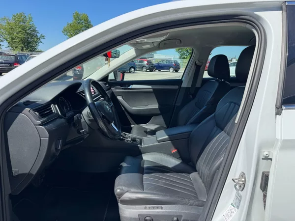 Škoda Superb 2,0 Tdi 110 Kw DSG STYLE + - foto 10